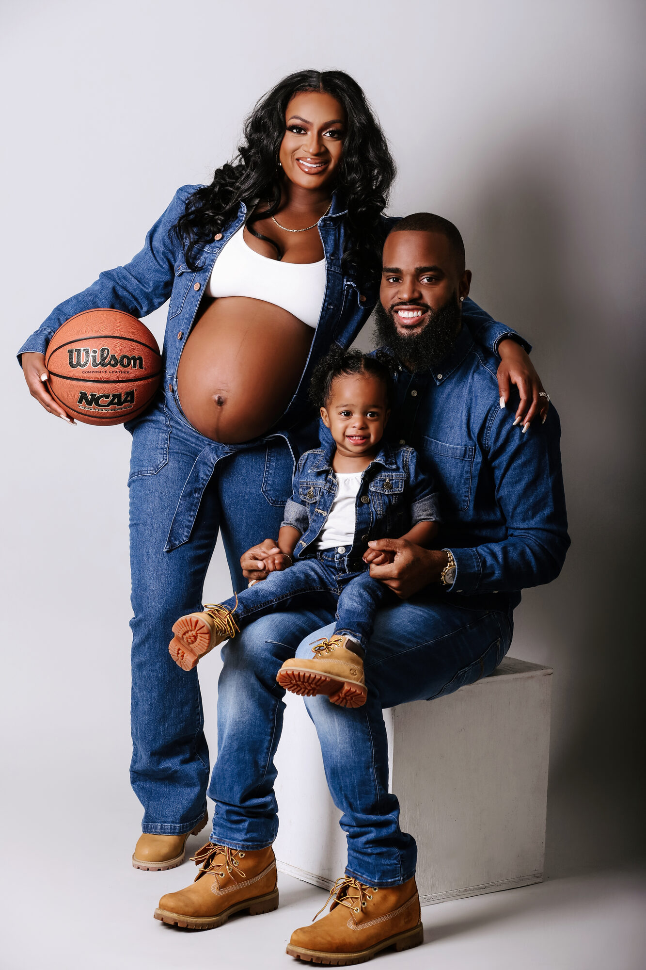 Maternity photography by Sima